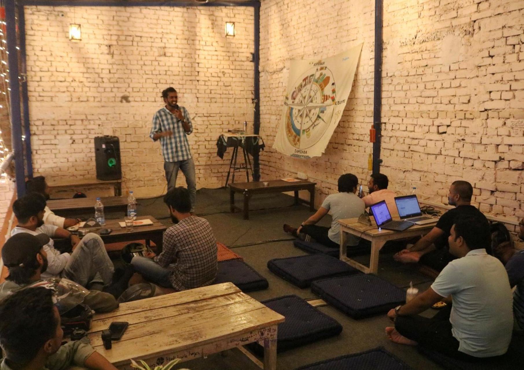 Live Free Hostel ורנאסי מראה חיצוני תמונה